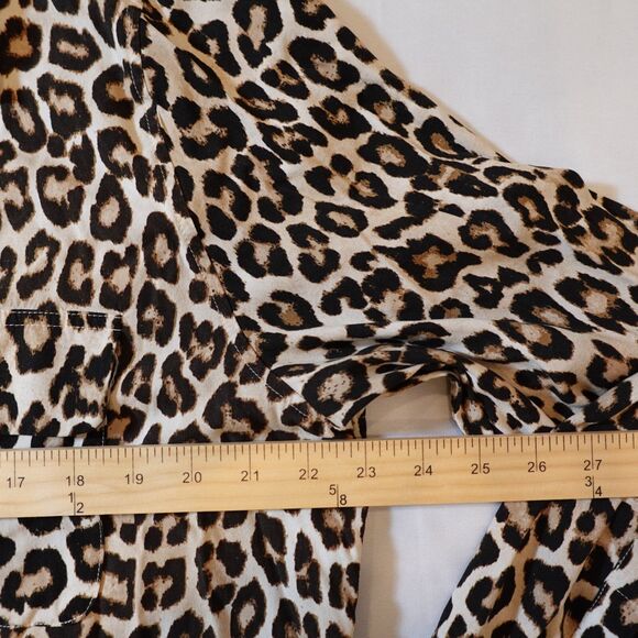 Chicos Blouse Women 3 US 16/18 XL Leopard Animal Print Button Up Mob Wife Office - Picture 4 of 11